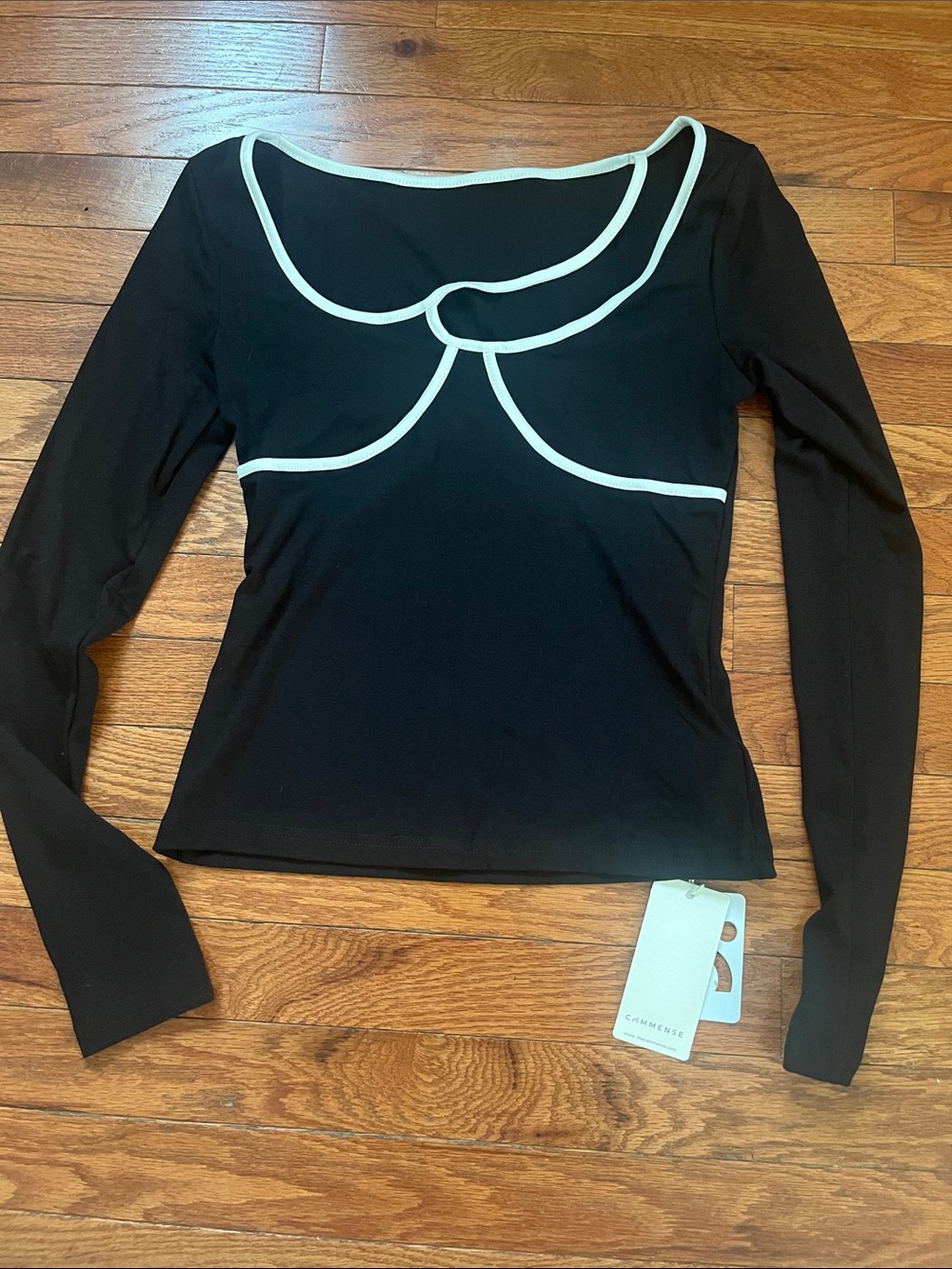 Commense Black Long-Sleeve Scoop Neck Top with White Trim
